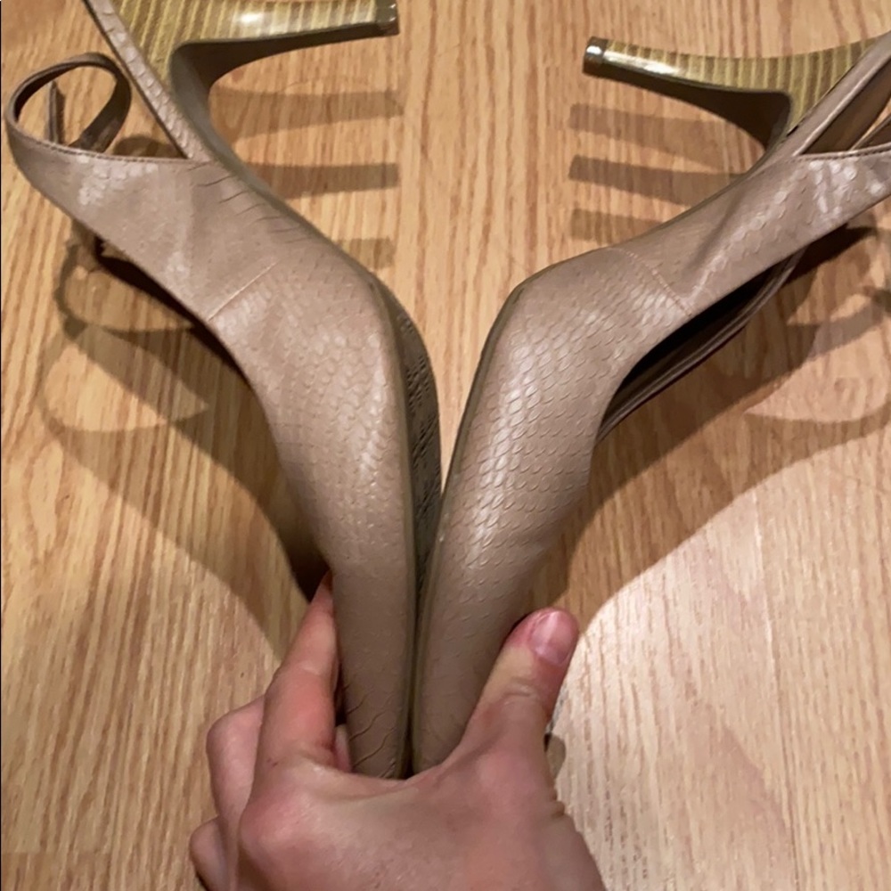 High heel - Picture 4 of 4